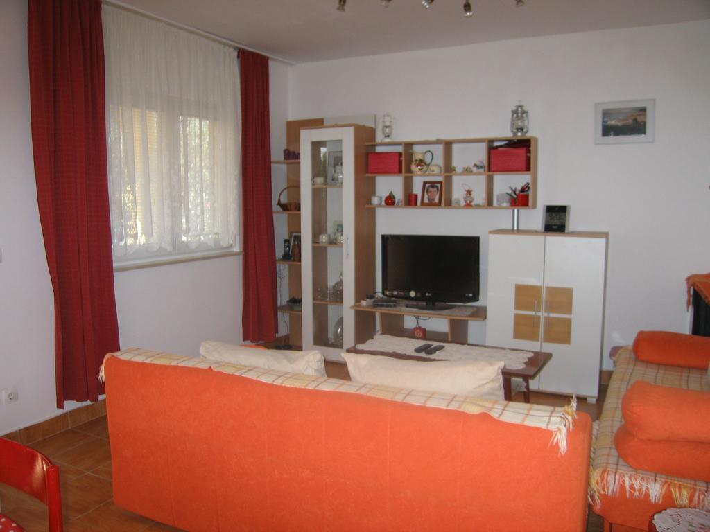 Holiday Home Zeljana Kaprije Exterior photo