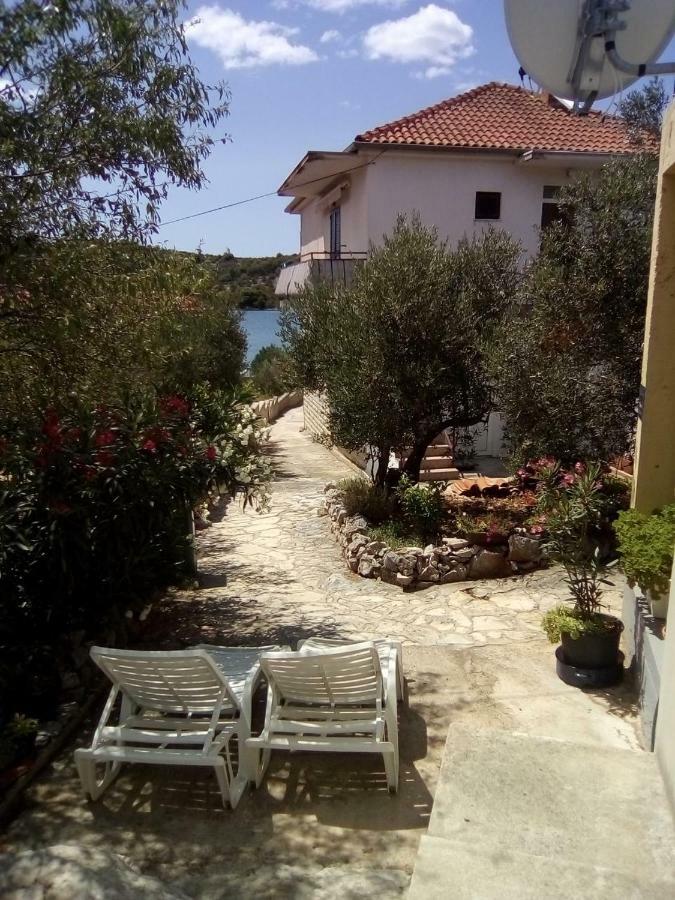 Holiday Home Zeljana Kaprije Exterior photo